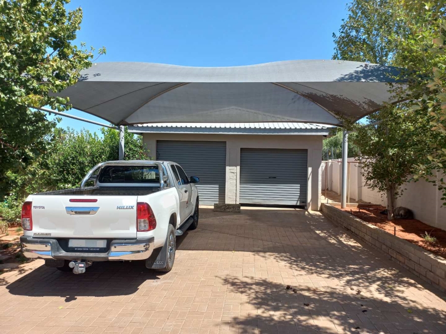 5 Bedroom Property for Sale in Keidebees Northern Cape